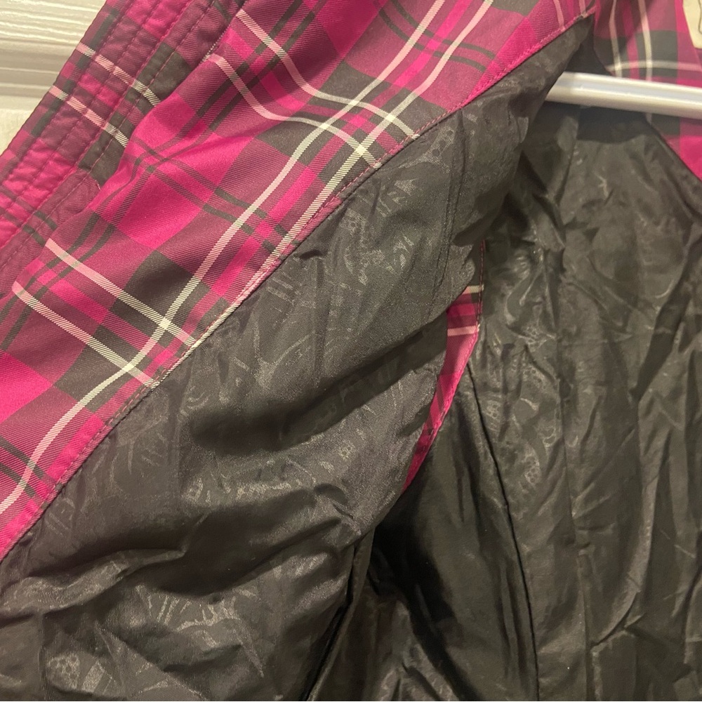 Ariat Women’s Lightweight Equestrian Plaid Puffer Vest Size M Fuchsia & Black - Picture 10 of 11